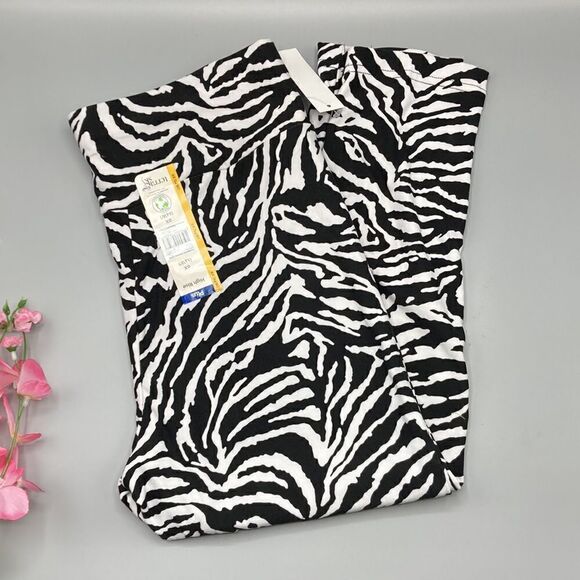 Women’s High Rise Zebra Print Capri Leggings Pants Size 0X (14W) - Picture 4 of 5